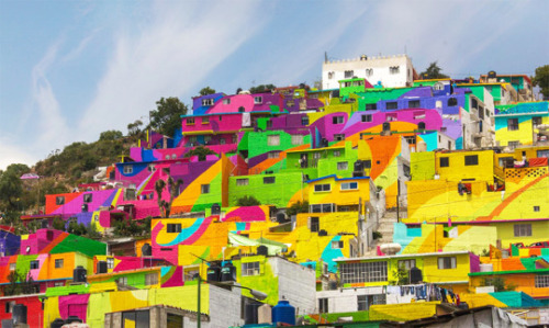  Questa città messicana è stata bombardata di colore