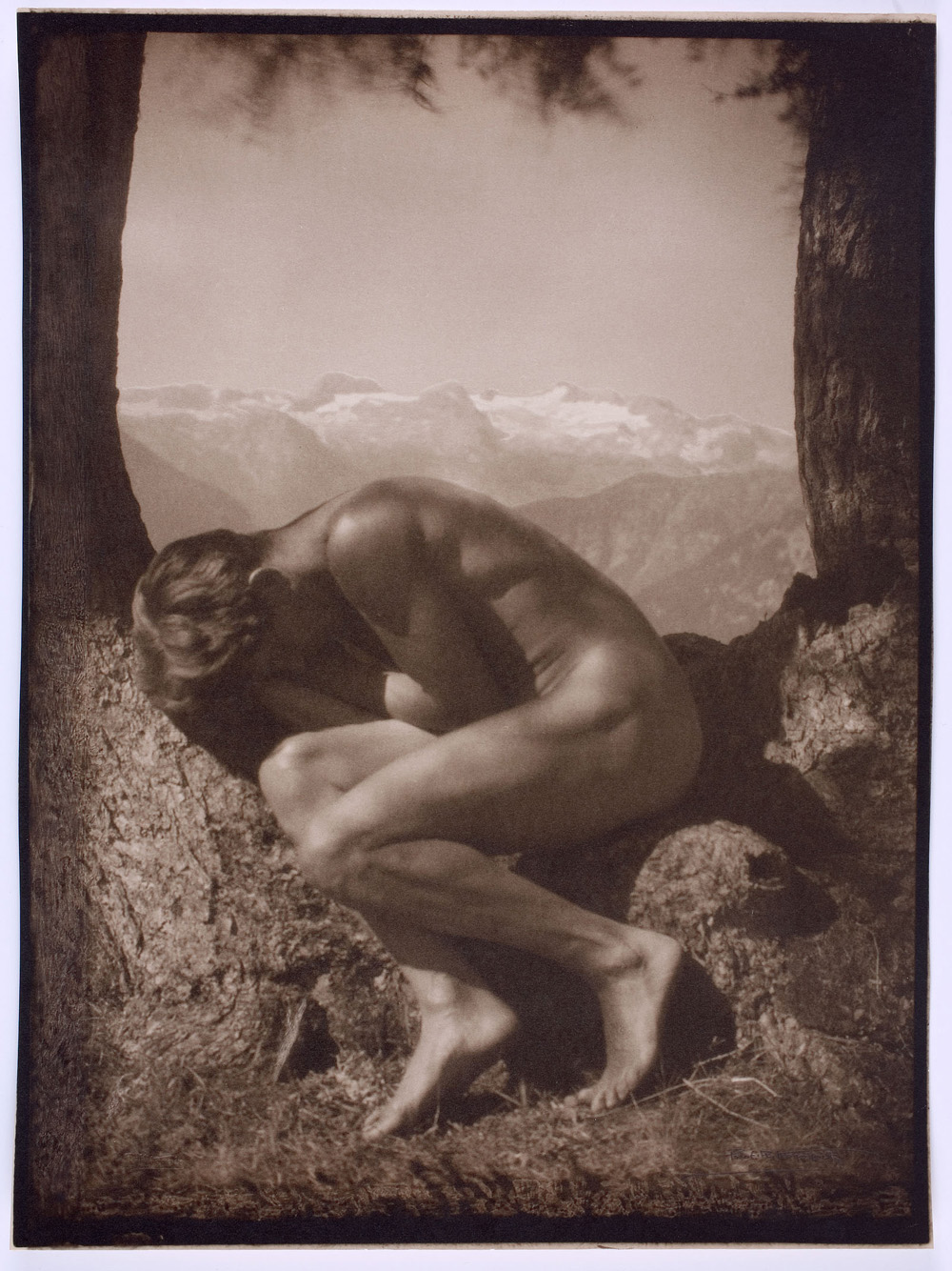 05_Rudolf Koppitz_in the lap of nature self portrait_1923