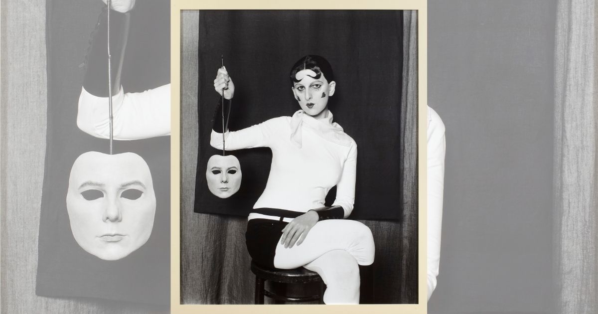  Under The Skin: Claude Cahun in mostra al Cobra Museum di Amsterdam